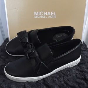 Black/white Willa Michael Kors slip-on sneaker